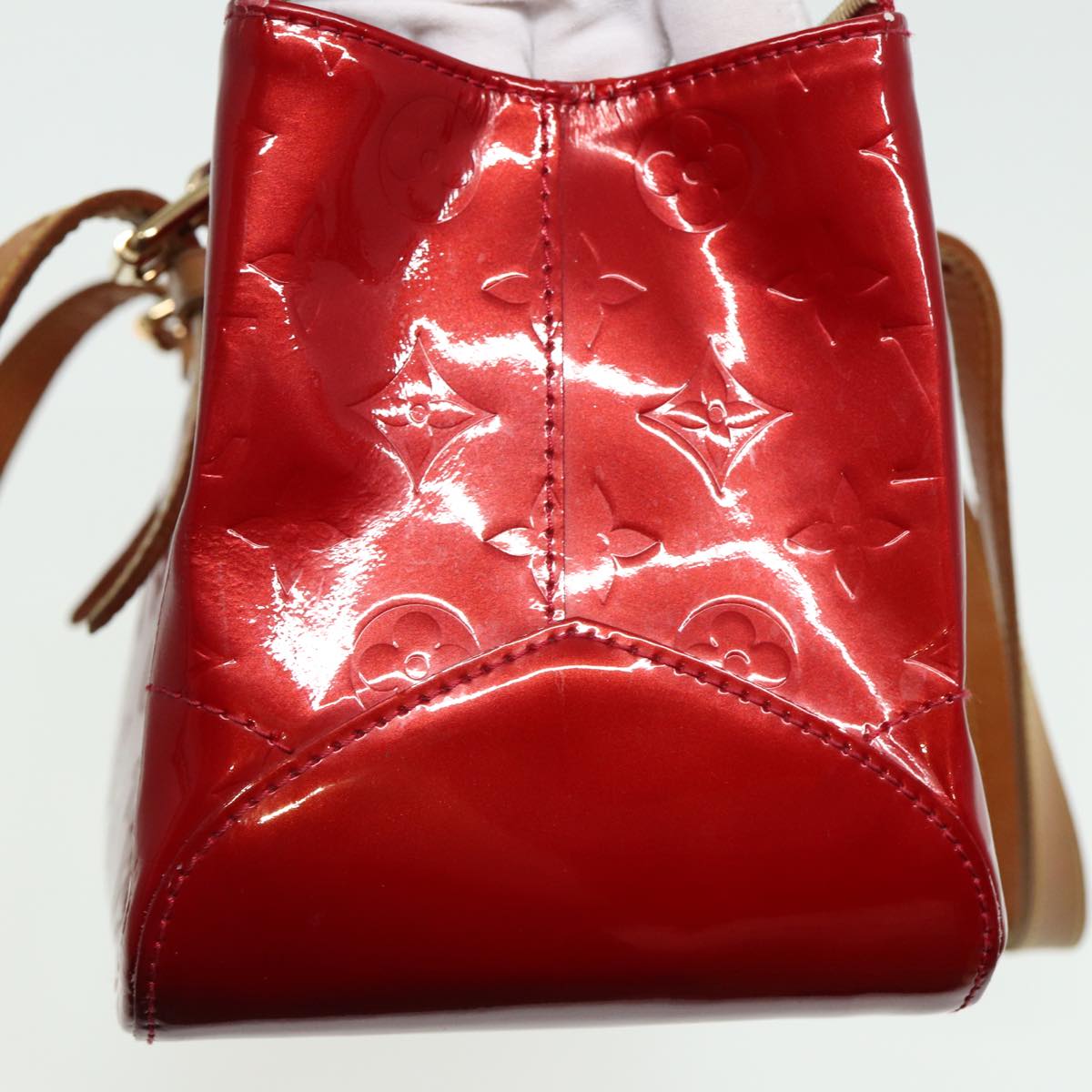 Louis Vuitton Vernis Rosewood Avenue Pomme D'amour Hand Bag